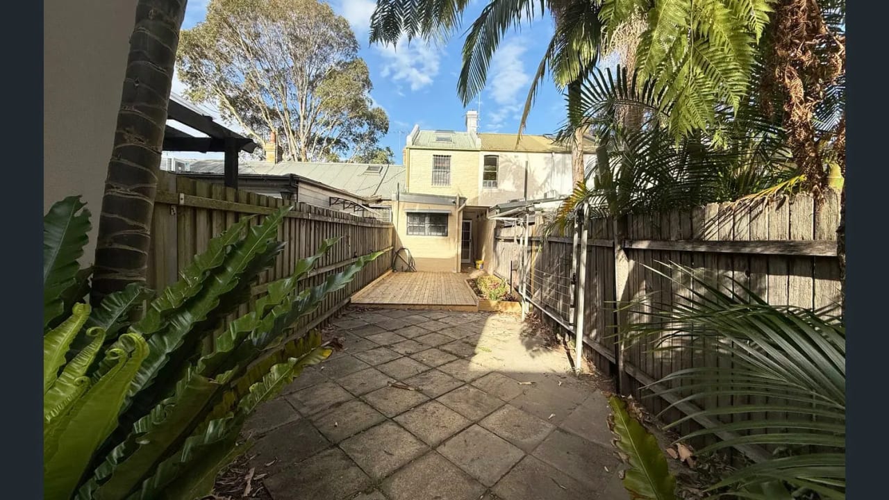 Unfurnished room in a share house
