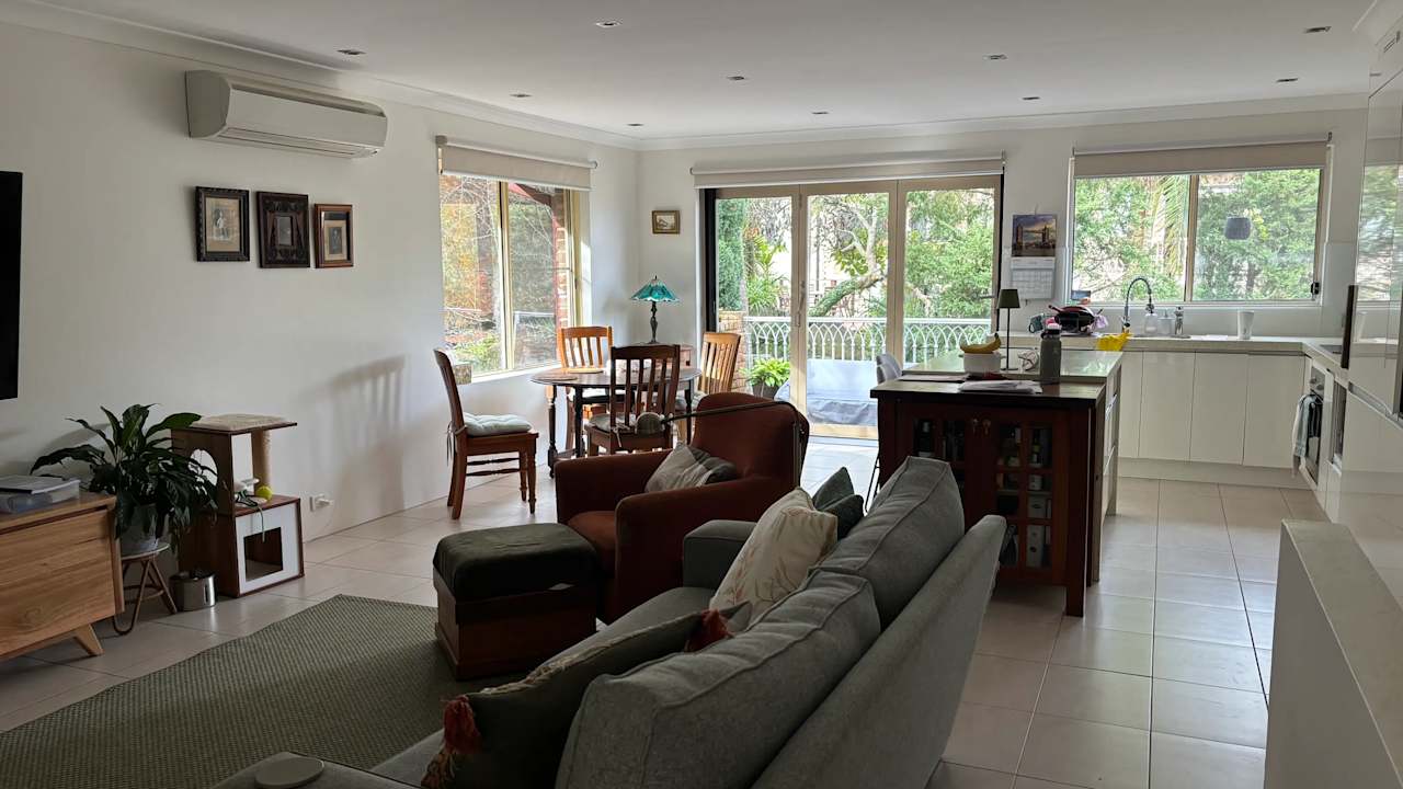 Room in a share house