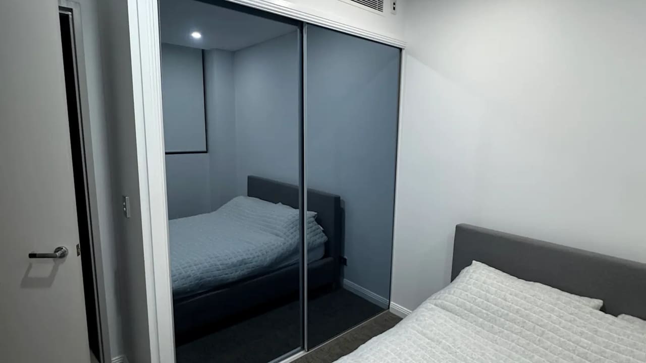 Furnished room with ensuite in a flatshare