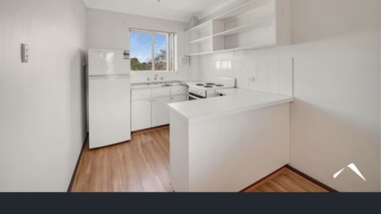 Unfurnished room in a flatshare