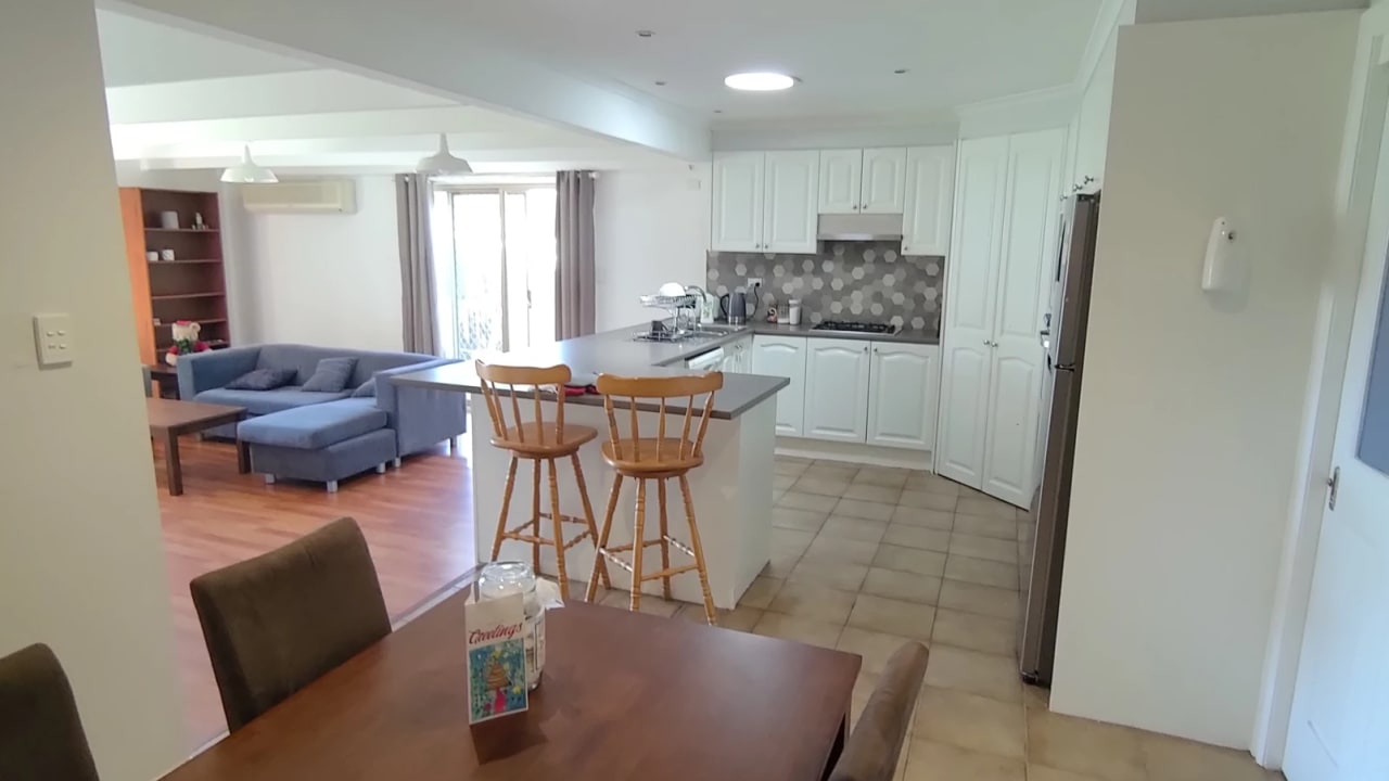 Room in a share house