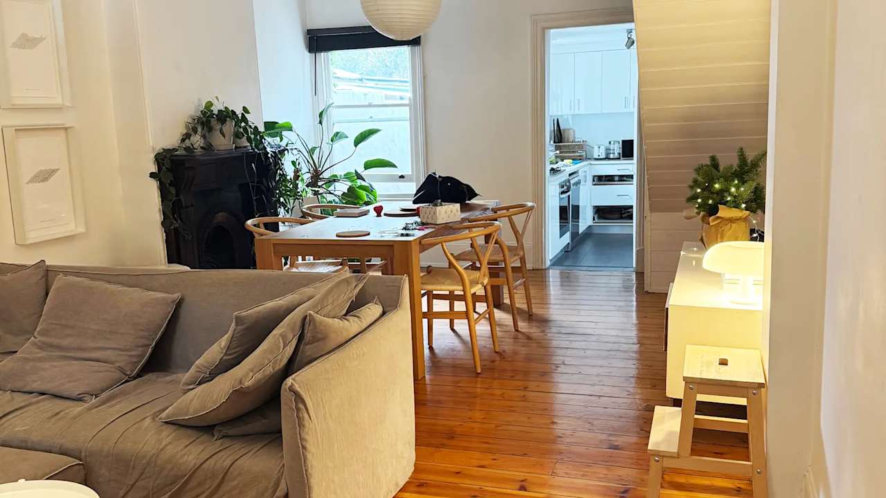 Room in a share house