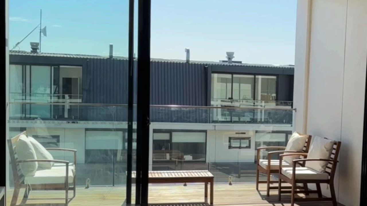 Whole property with 2 rooms for rent