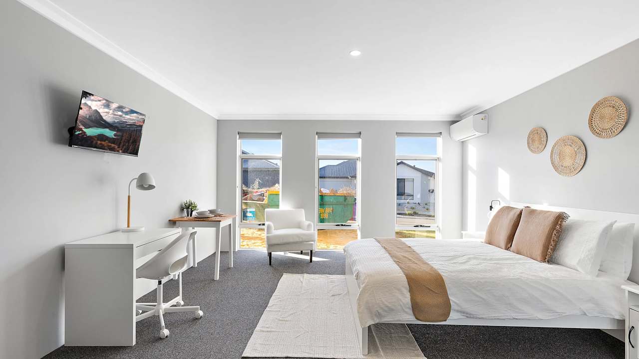 Furnished room with own bathroom