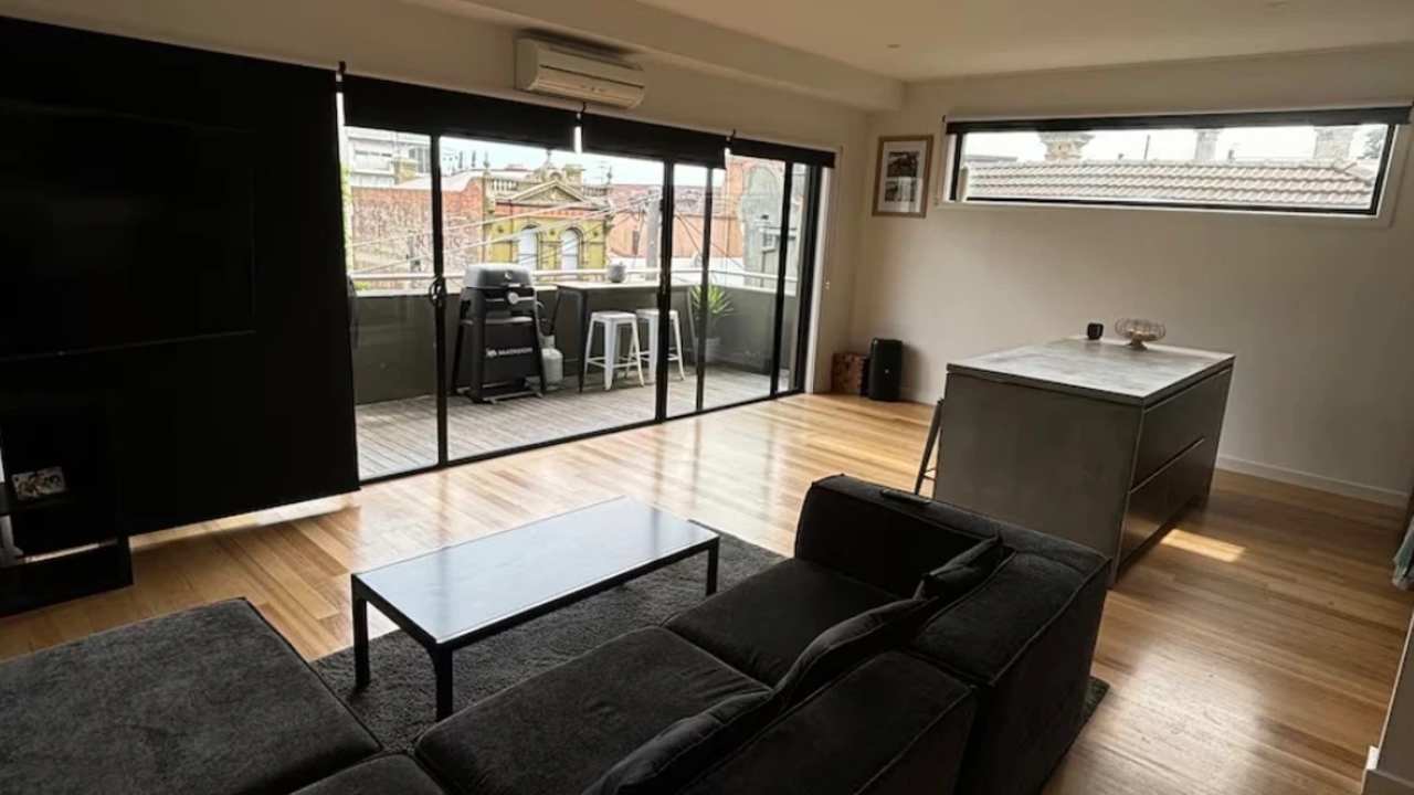 Whole property with 2 rooms for rent