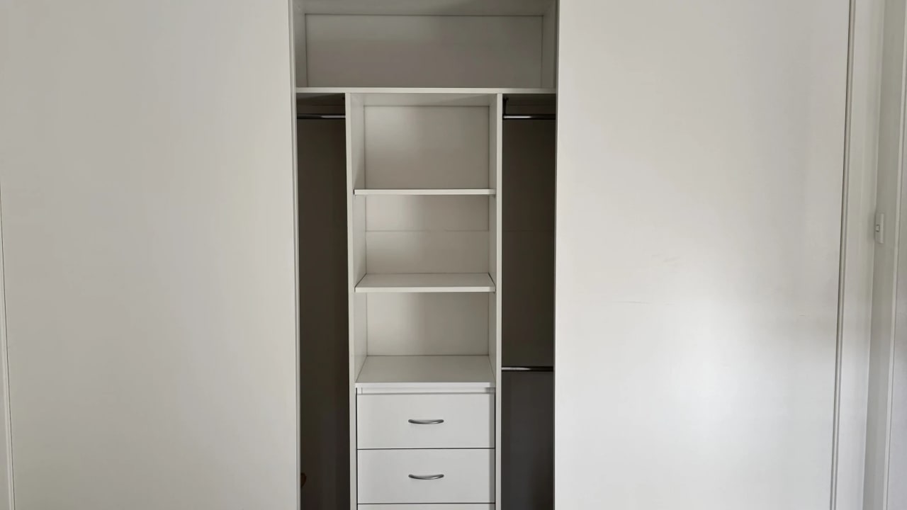 Room in a share house