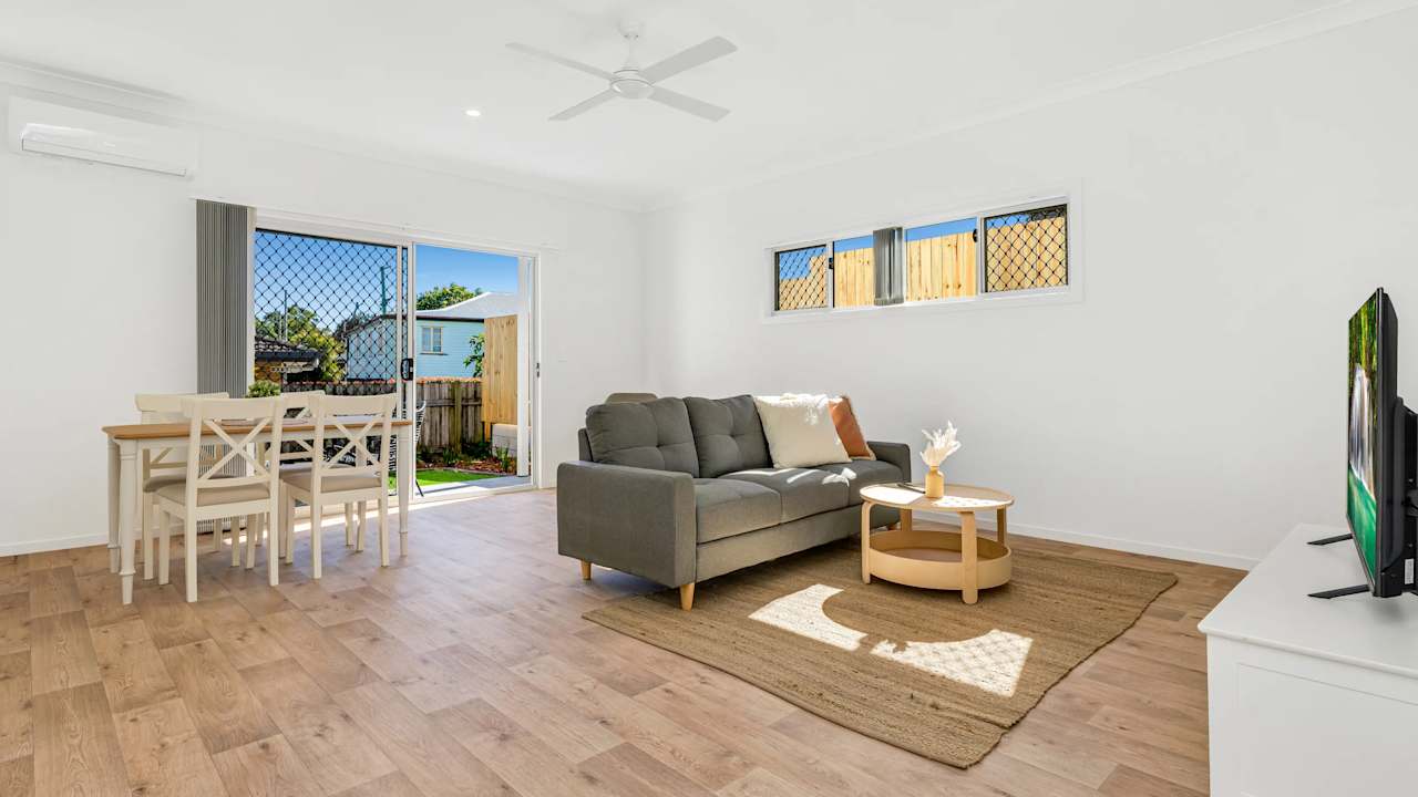 Furnished room studio flat for rent