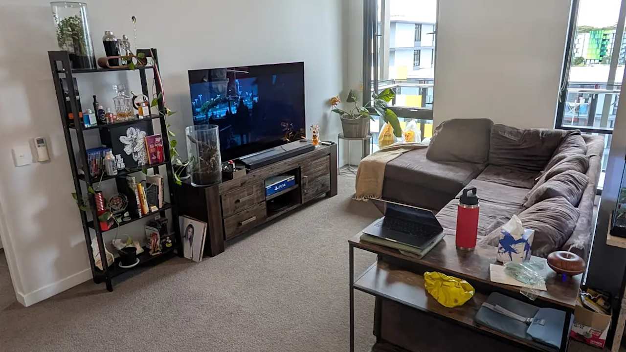 Unfurnished room with own bathroom