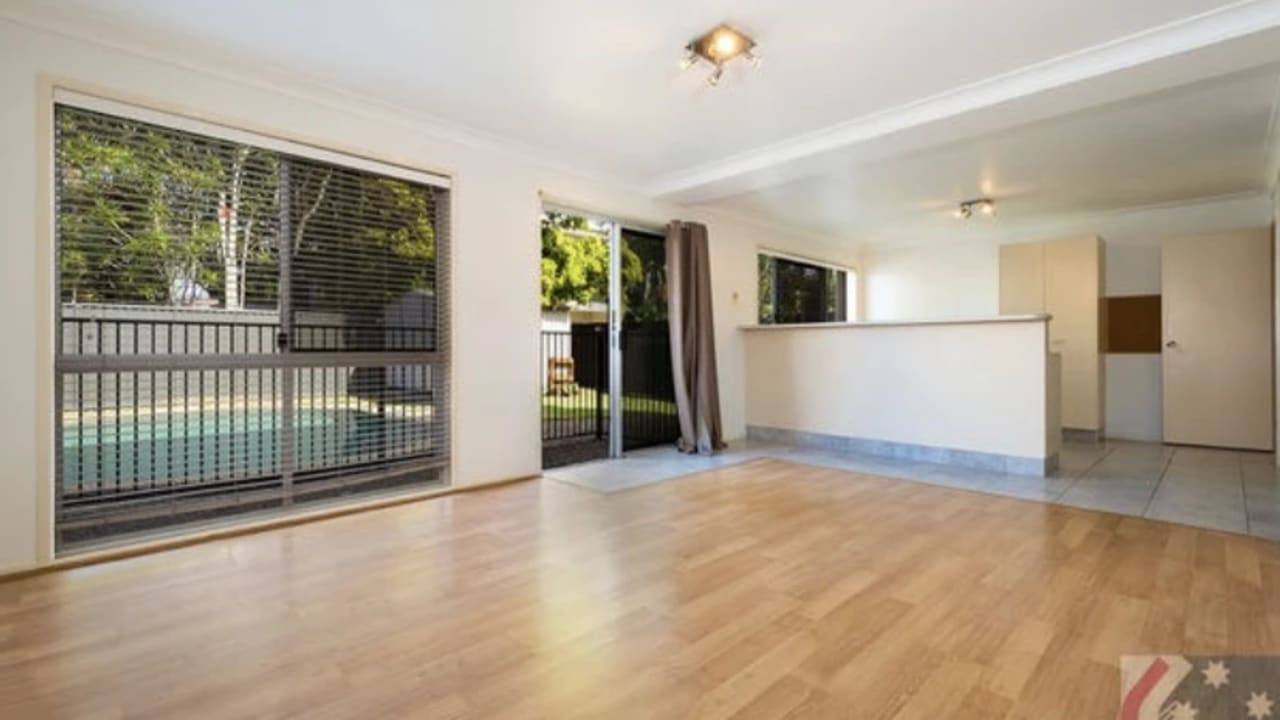Room in a share house