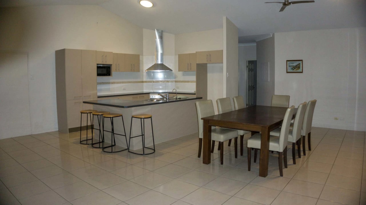 Whole property with 3 rooms for rent