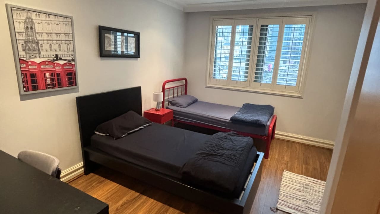 Furnished room in a flatshare