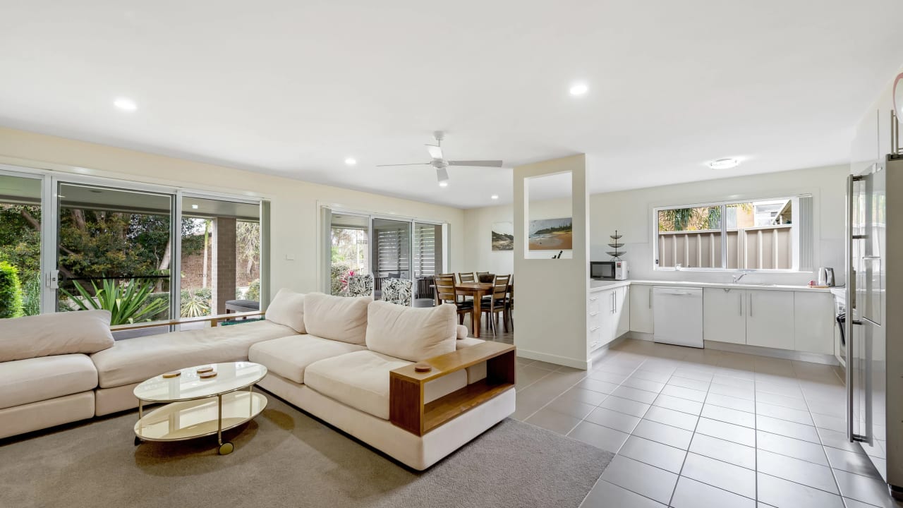 Furnished room in a share house