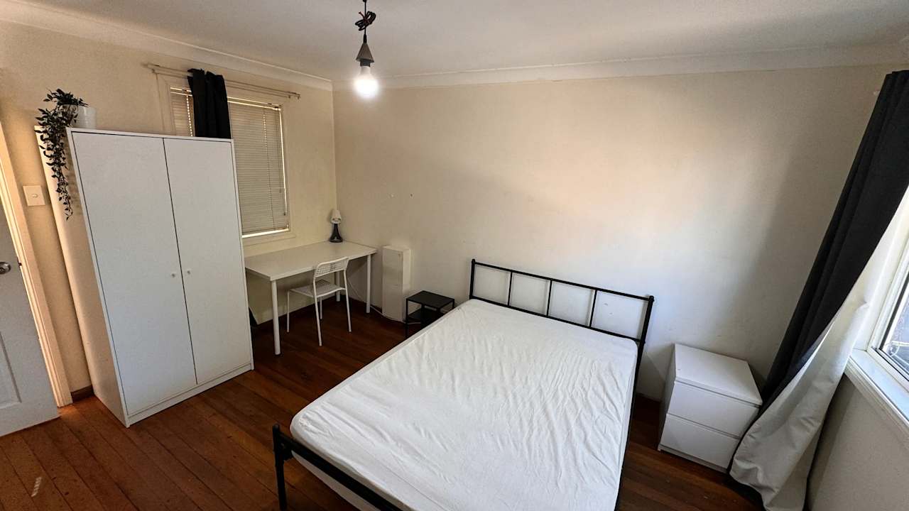 Whole property with 4 rooms for rent