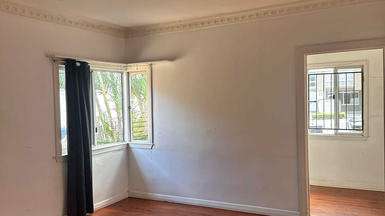 Room in a share house