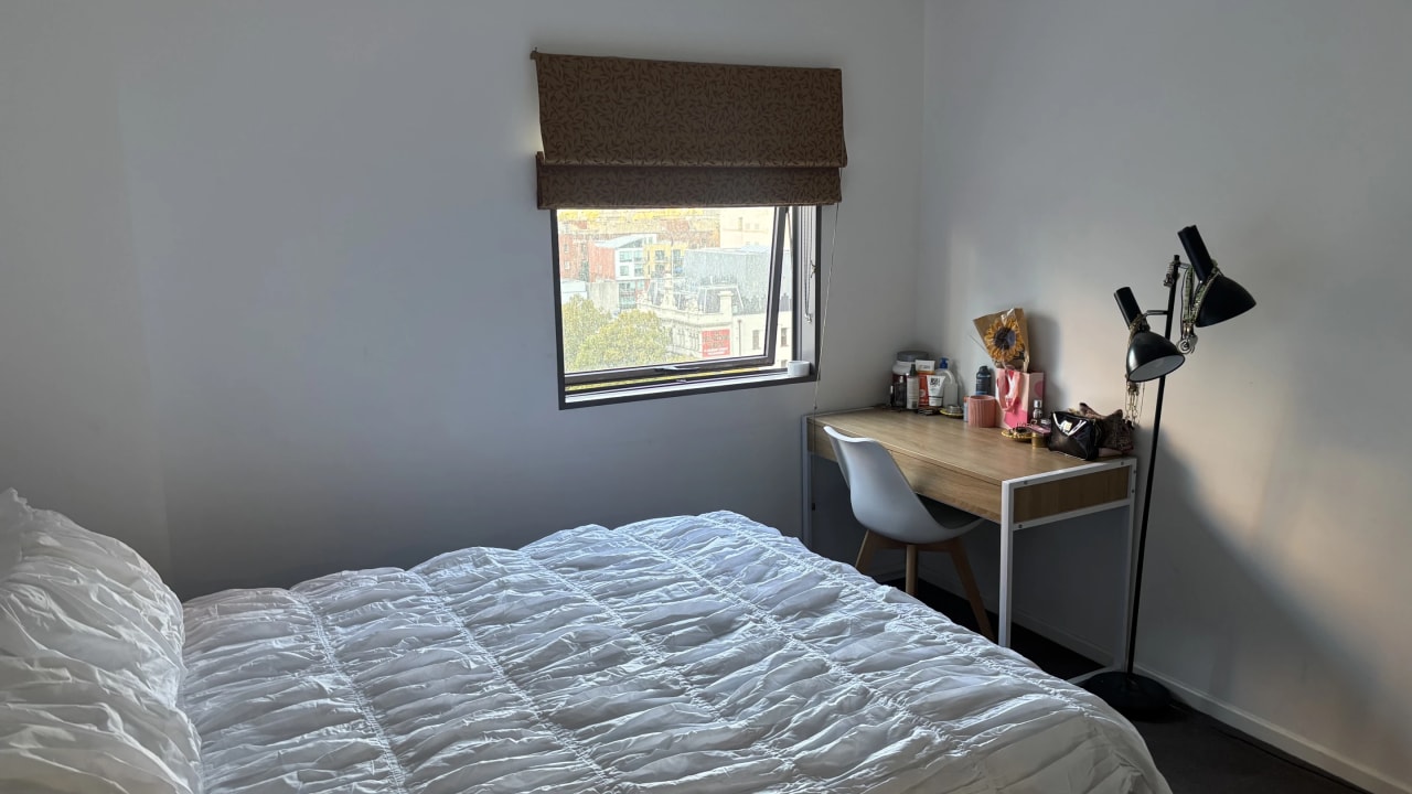 Furnished room with ensuite in a flatshare