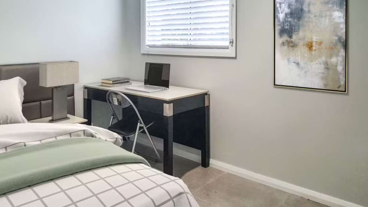 Furnished room in a share house