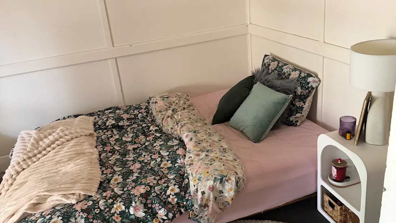 Unfurnished room in a share house
