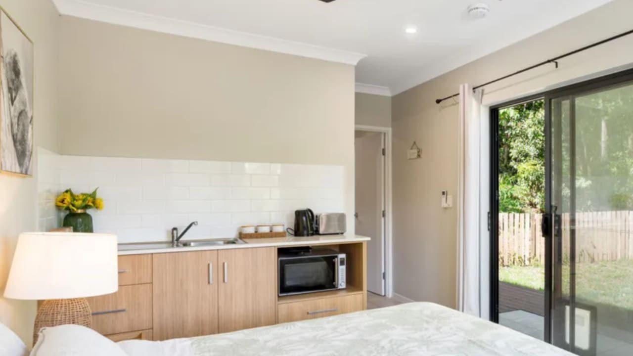 Furnished room granny flat for rent