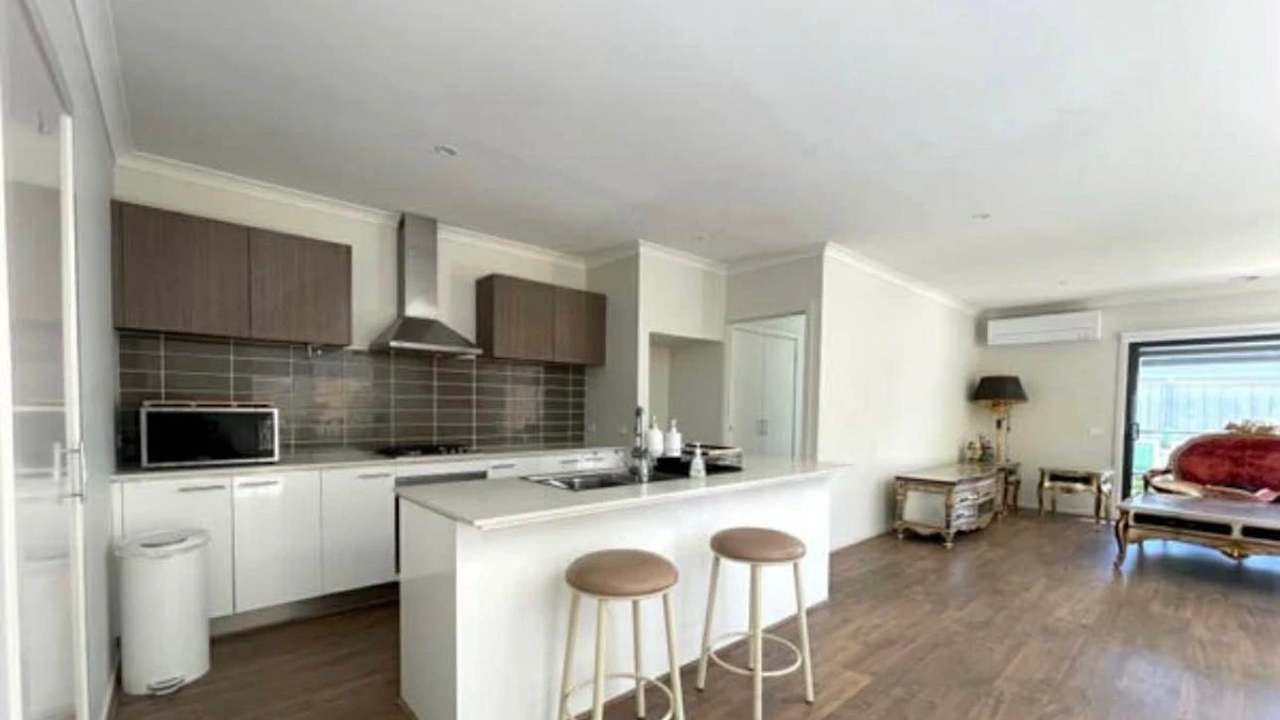 Furnished room with ensuite in a share house