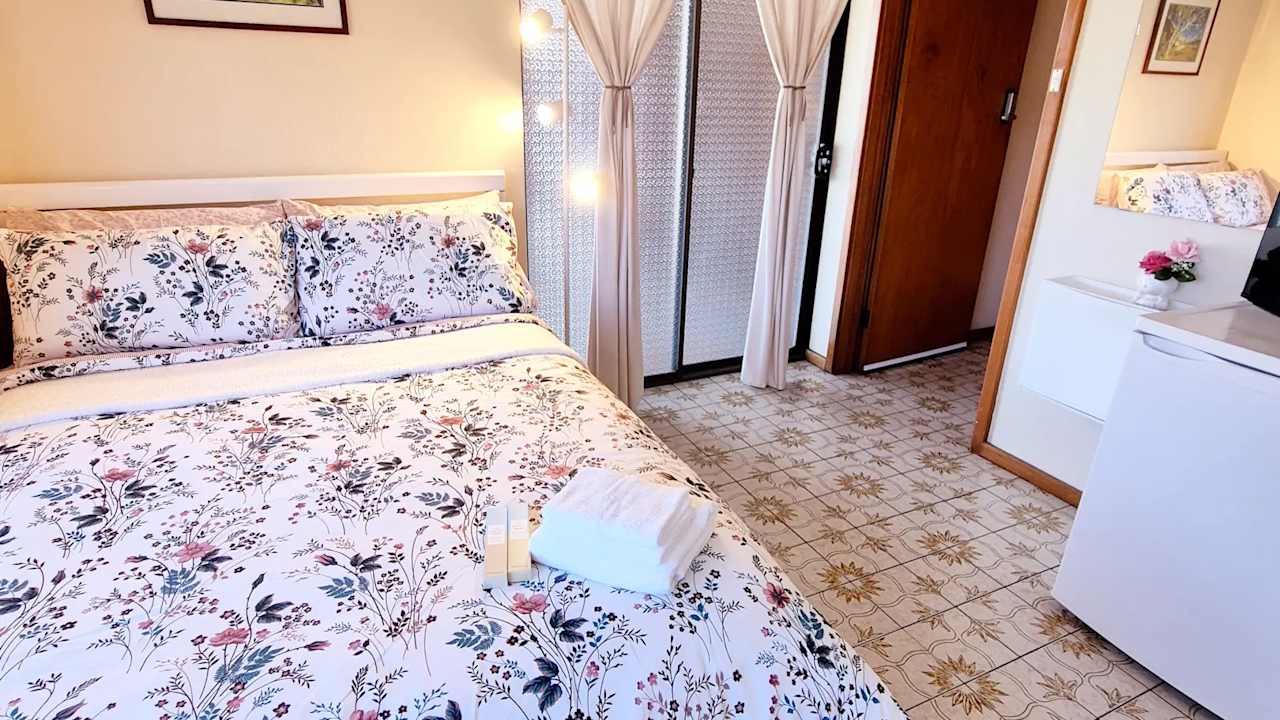 Furnished room with ensuite in a share house