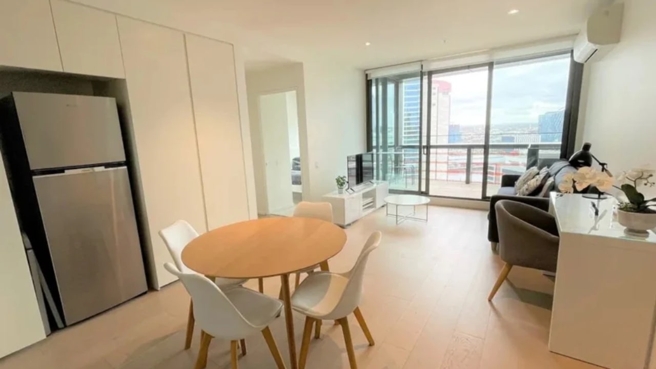 Furnished room in a flatshare