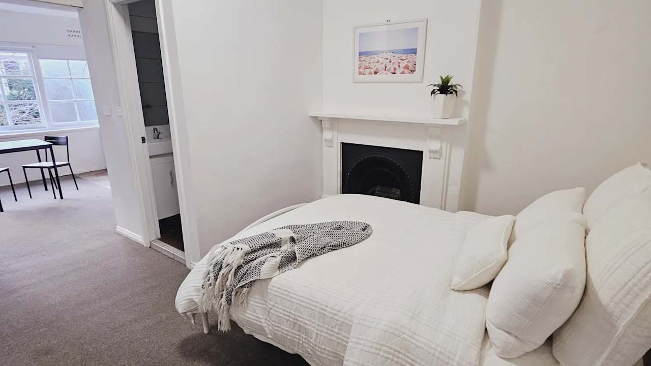 Furnished room studio flat for rent