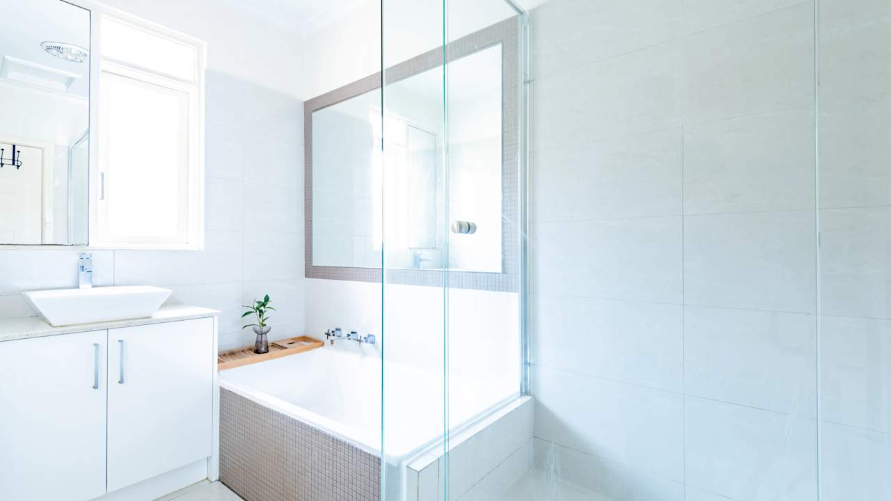 Whole property with 3 rooms for rent