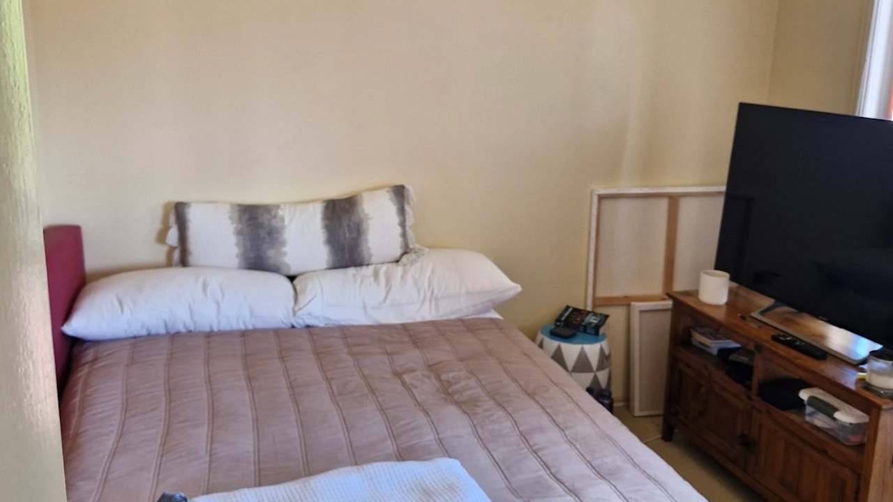 Unfurnished room in a share house