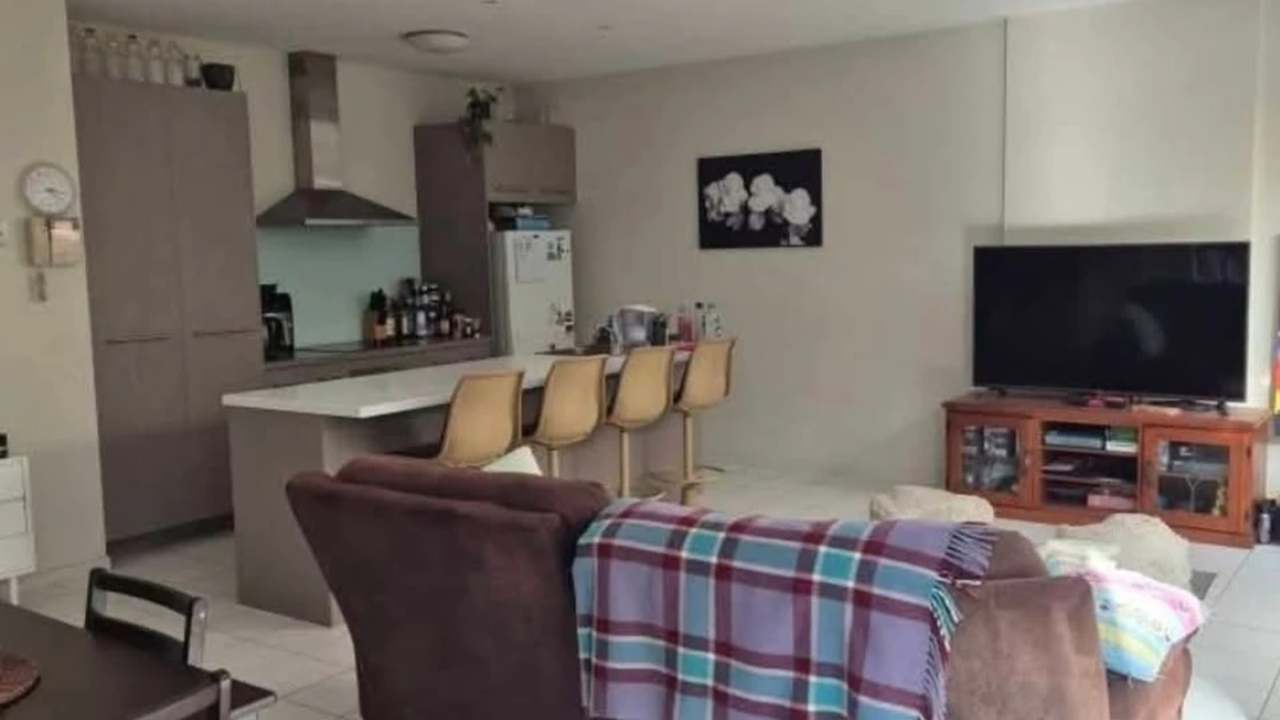 Room in a share house