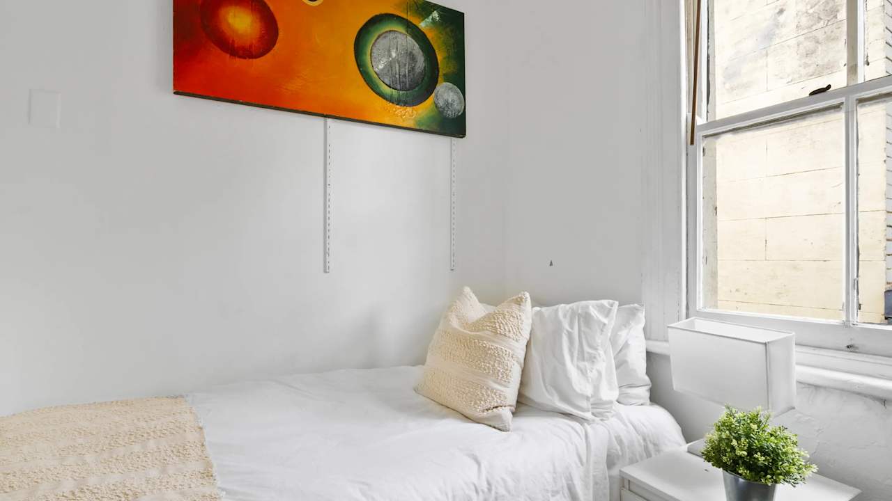 Furnished room in a share house