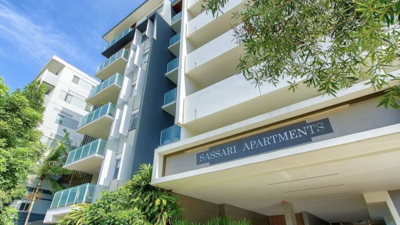 Furnished room with ensuite in a flatshare