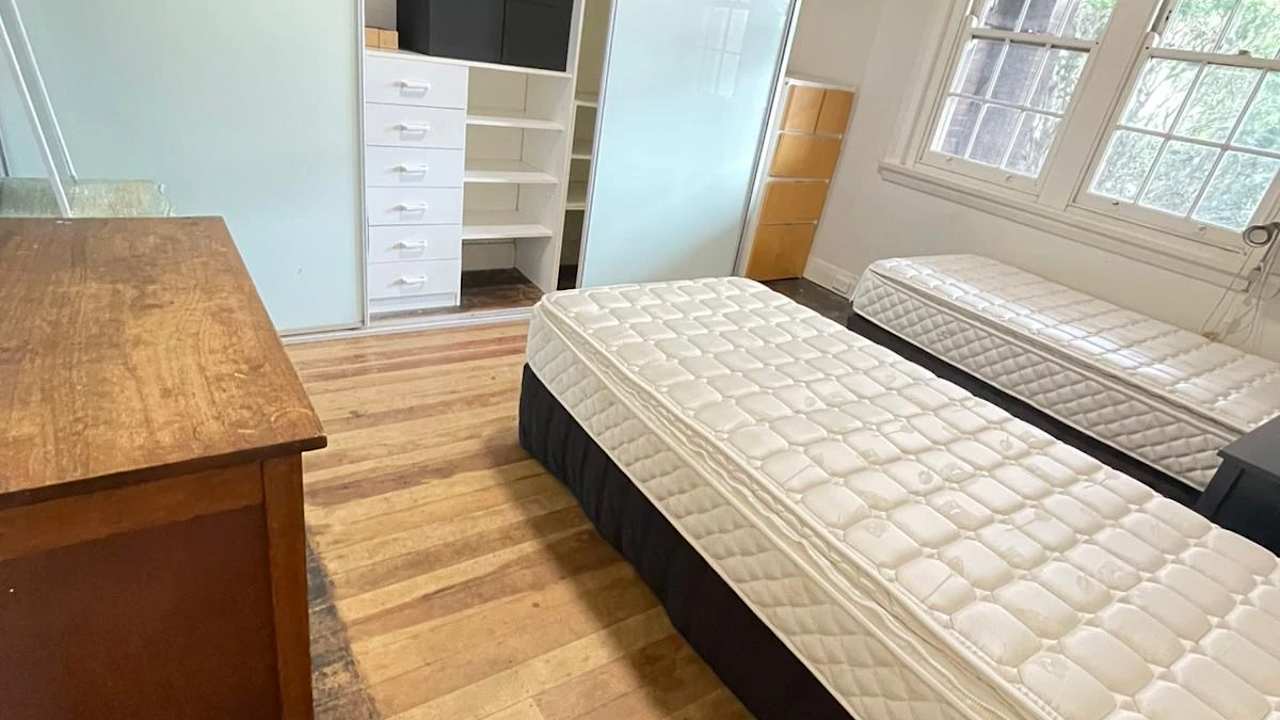 Whole property with 3 rooms for rent