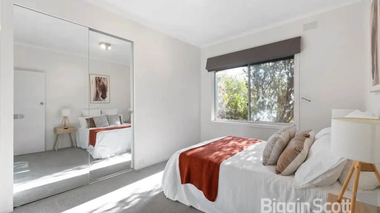 Whole property with 3 rooms for rent