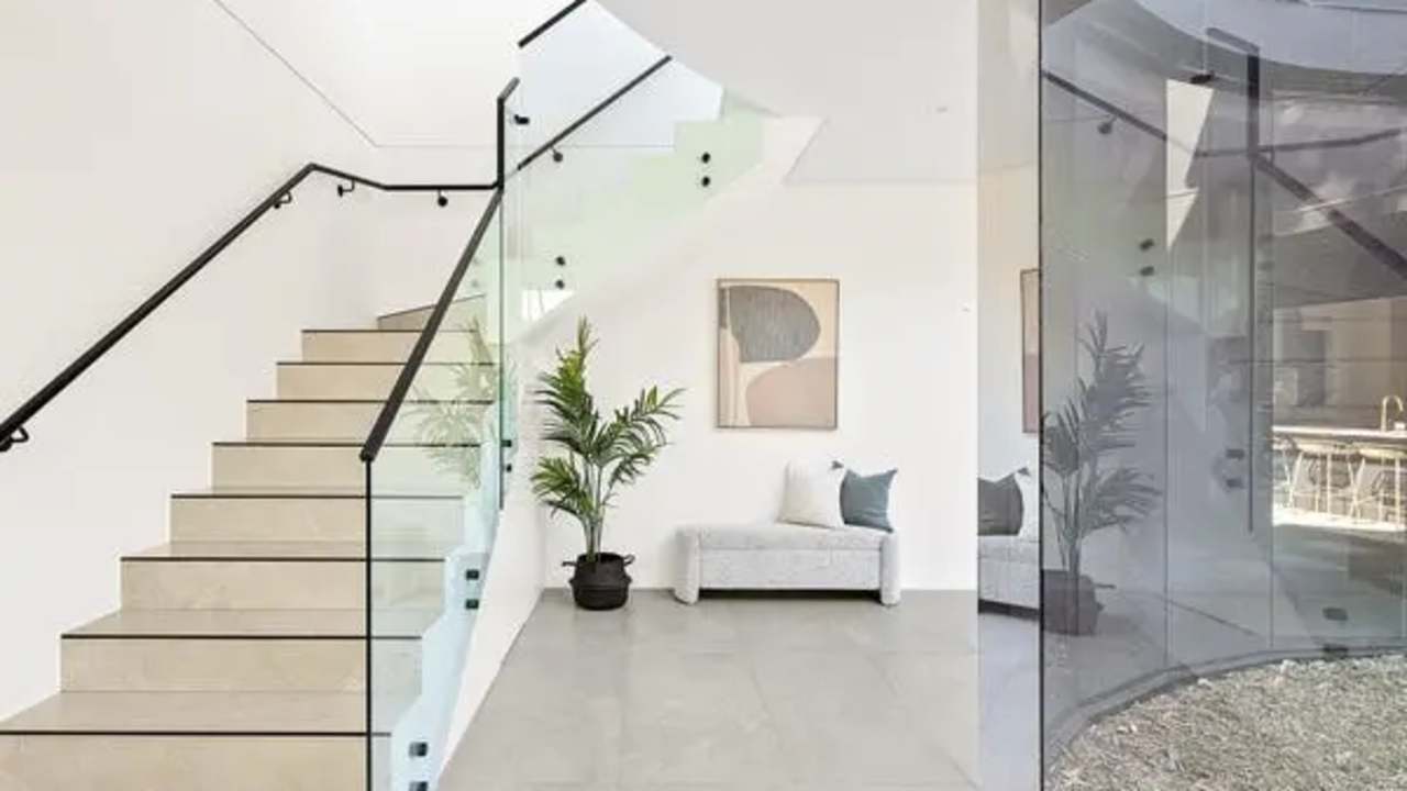 Unfurnished room with own bathroom
