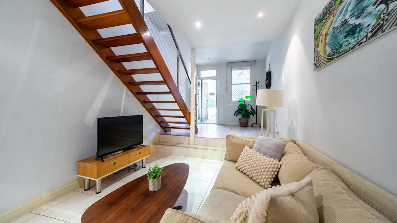 Whole property with 2 rooms for rent