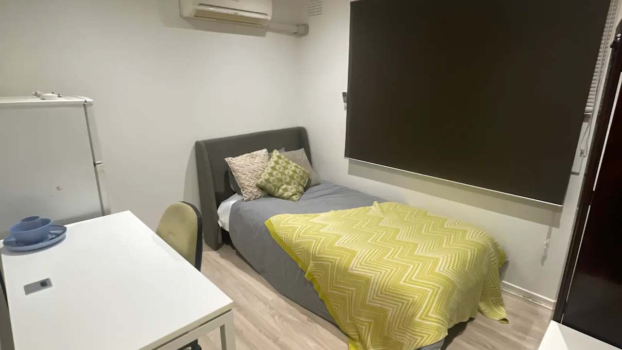 Furnished room in a share house
