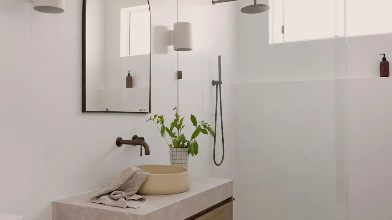 Whole property with 2 rooms for rent