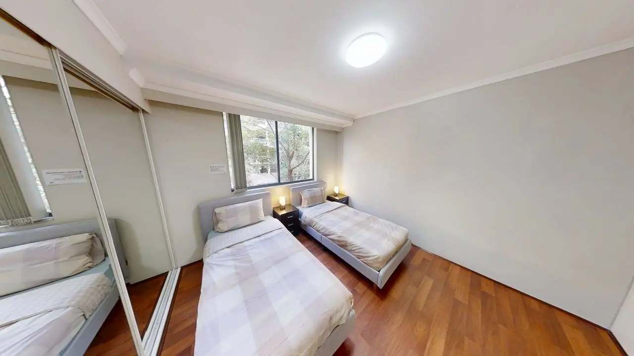 Furnished room with ensuite in a flatshare