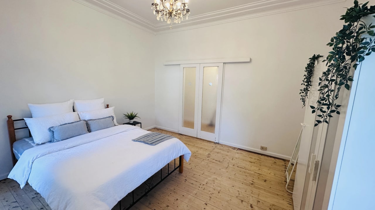 Furnished room in a share house
