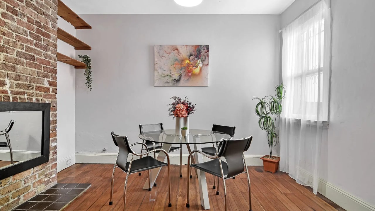 Furnished room in a share house