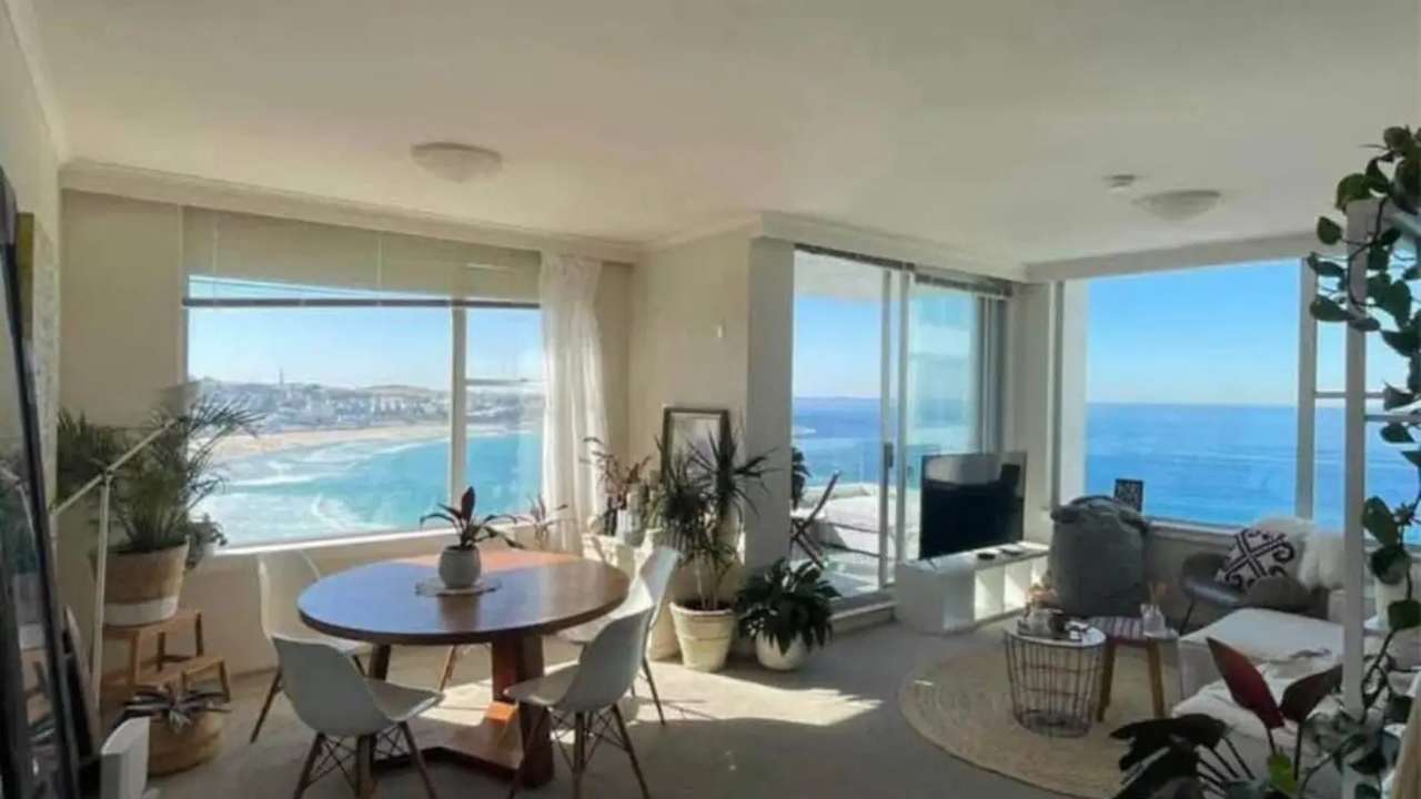 Furnished room with ensuite in a flatshare