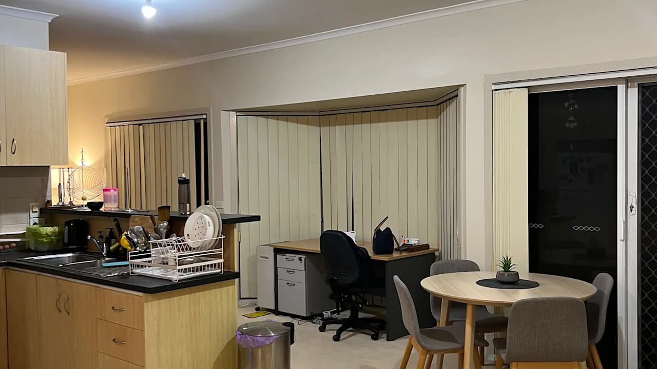 Furnished room in a share house