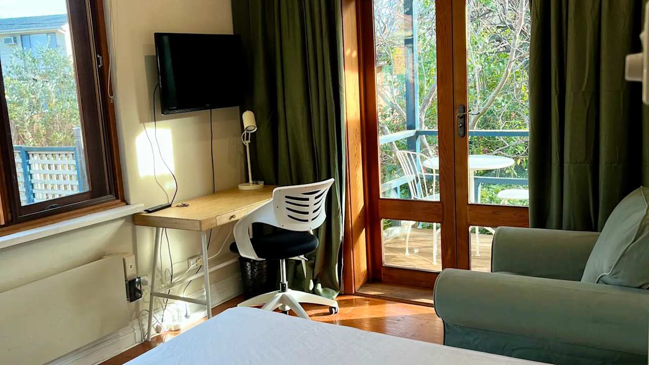 Furnished room in a share house