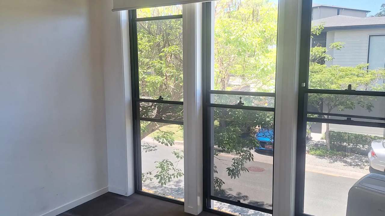 Unfurnished room in a flatshare