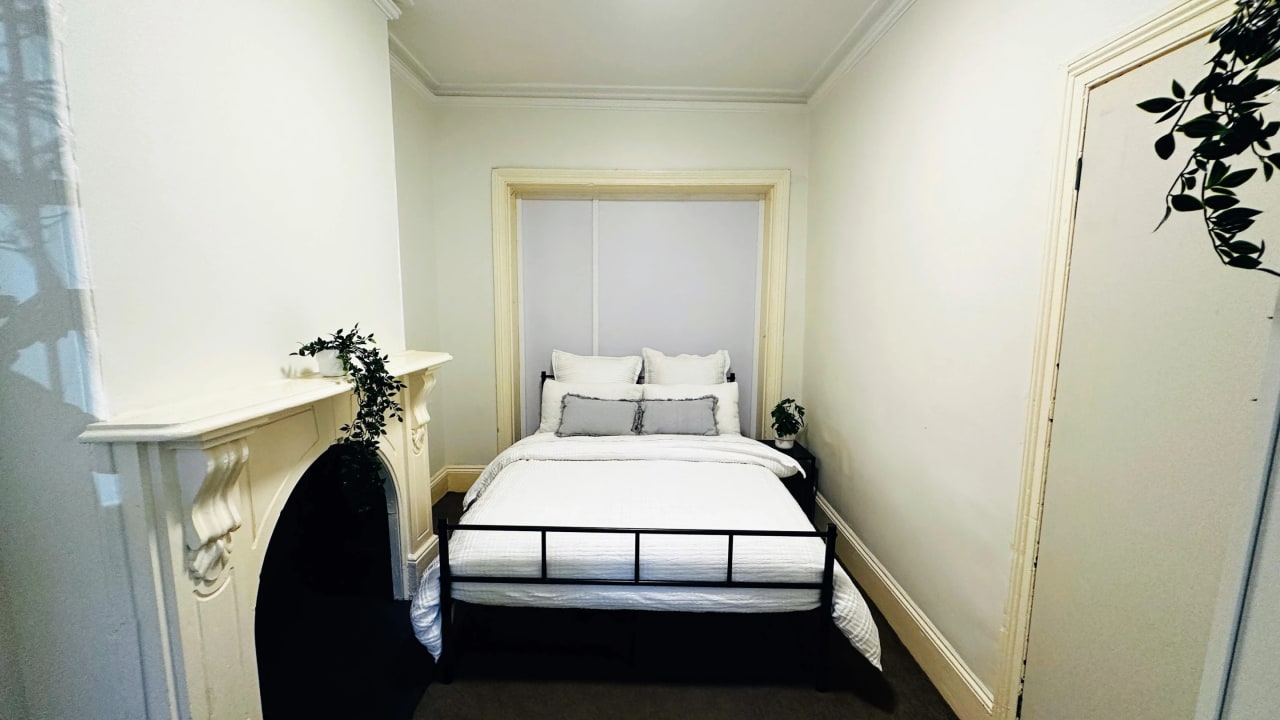 Furnished room in a share house