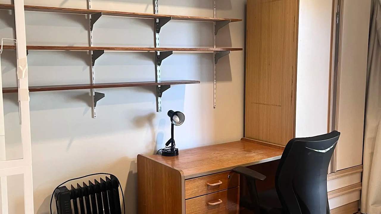 Furnished room in a share house