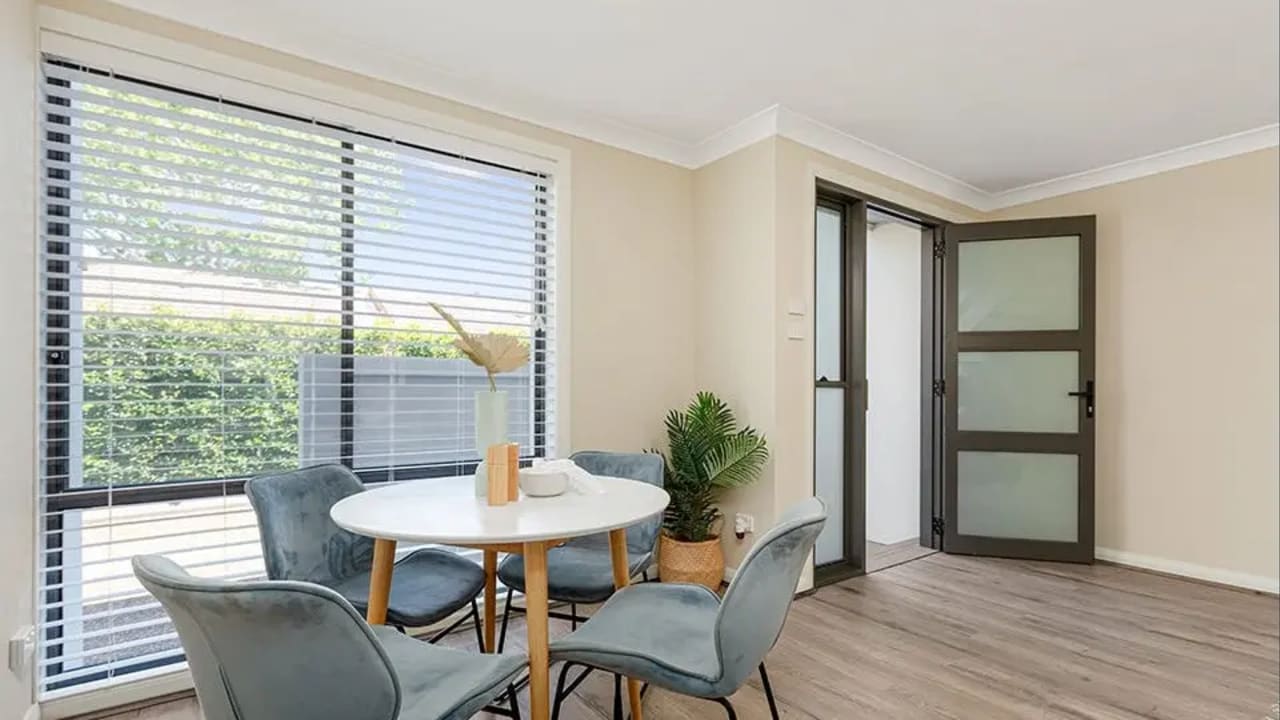 Whole property with 2 rooms for rent