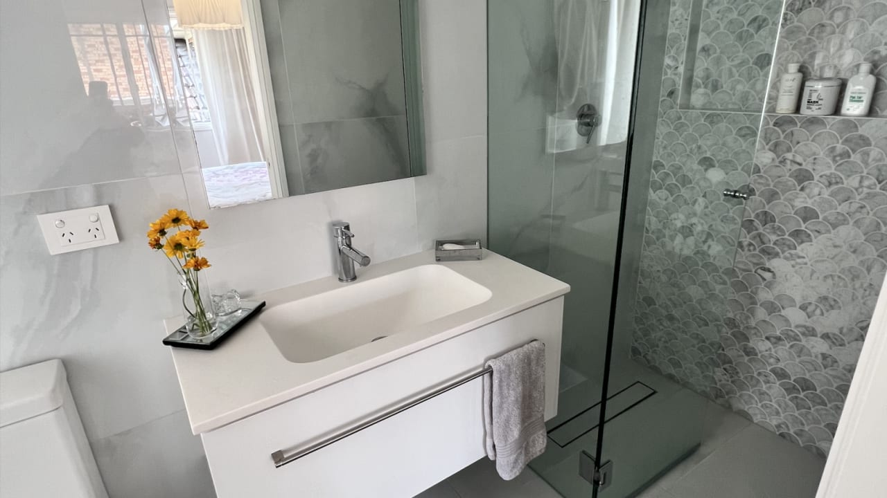 Room with ensuite in a share house