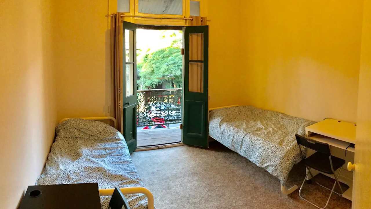 Furnished room in a share house