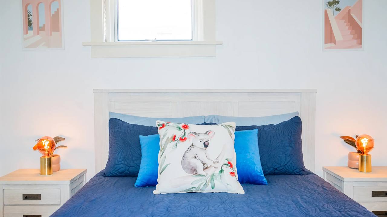 Furnished room in a flatshare